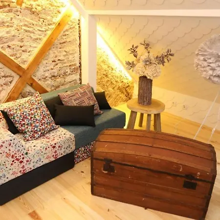 Telhados Do Chiado * ליסבון